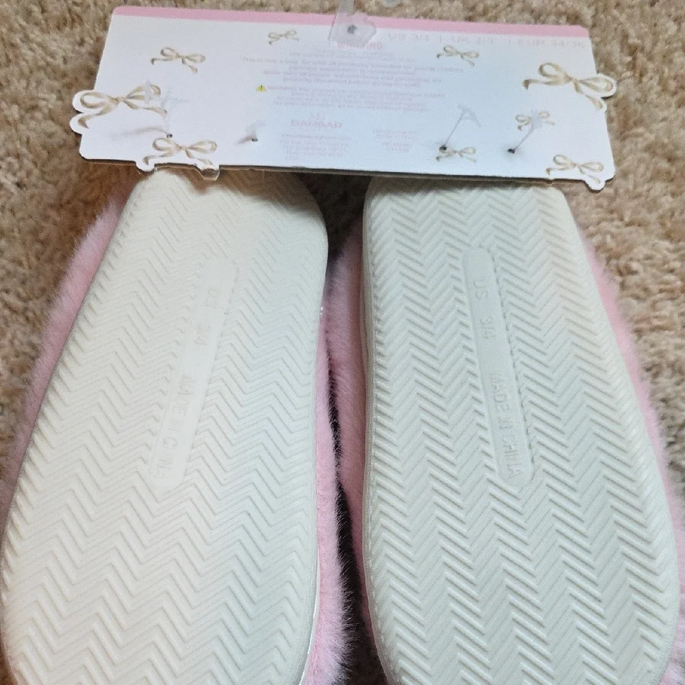 Pink Plush Slippers with Gold Chain Accent NWT Girls Size 3/4